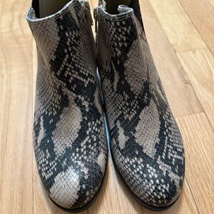 Elegant Snakeskin Pattern Ankle Booties